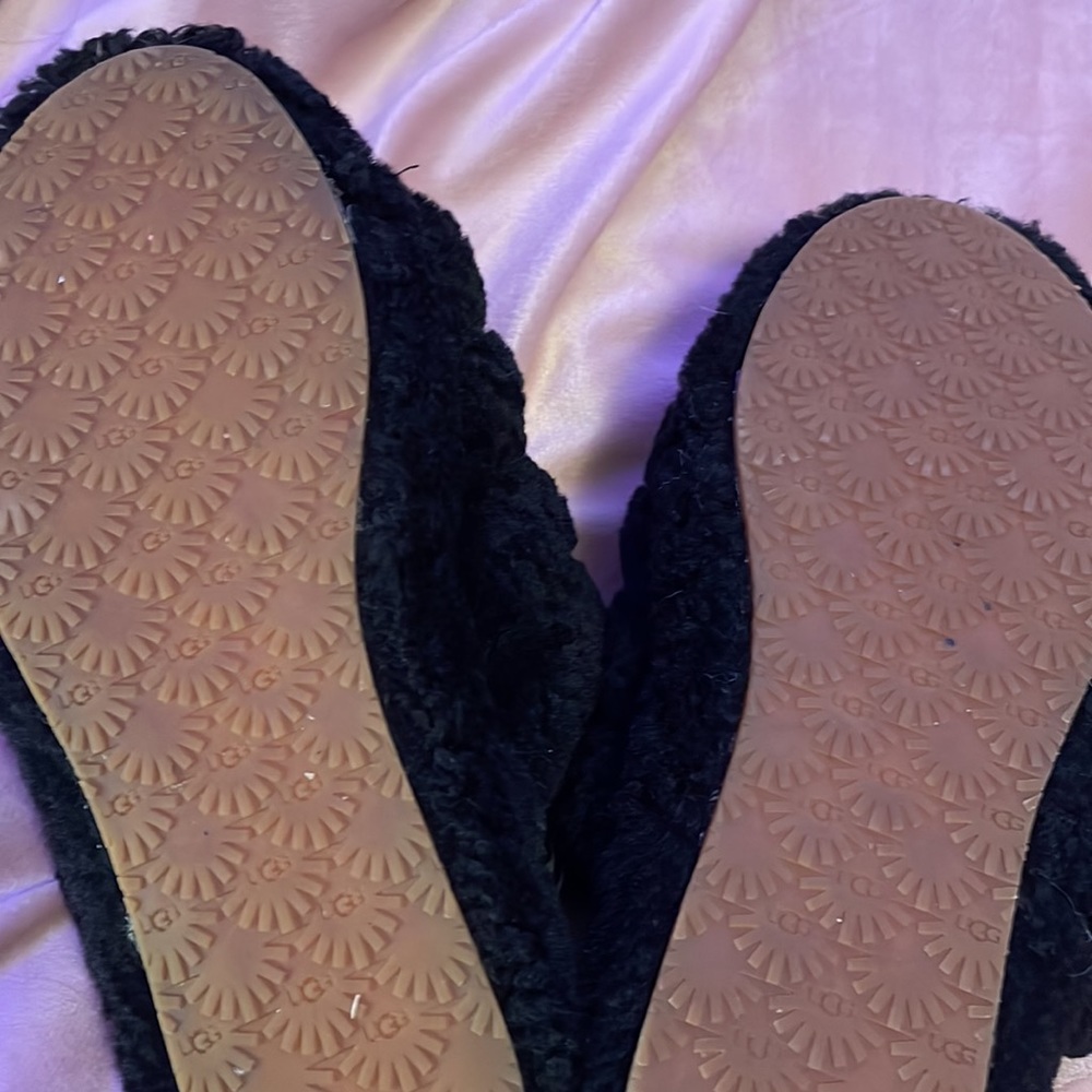 Uggs Fluff yeah slippers - Picture 4 of 4